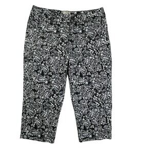 St. Johns Bay Womens Capri Pants Black White Floral High Rise Stretch 12